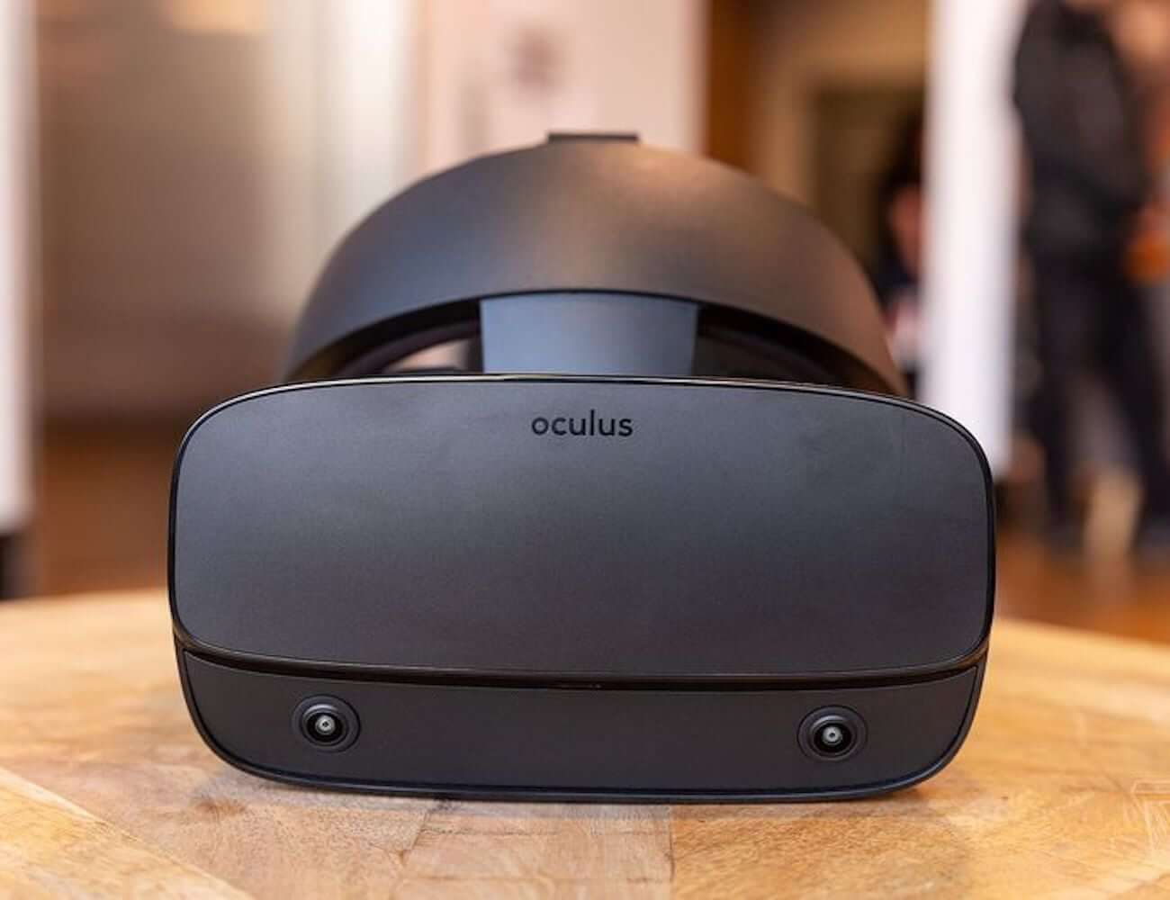 Oculus-Rift-S-High-Resolution-VR-Headset-01